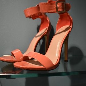 Coral single strap heel